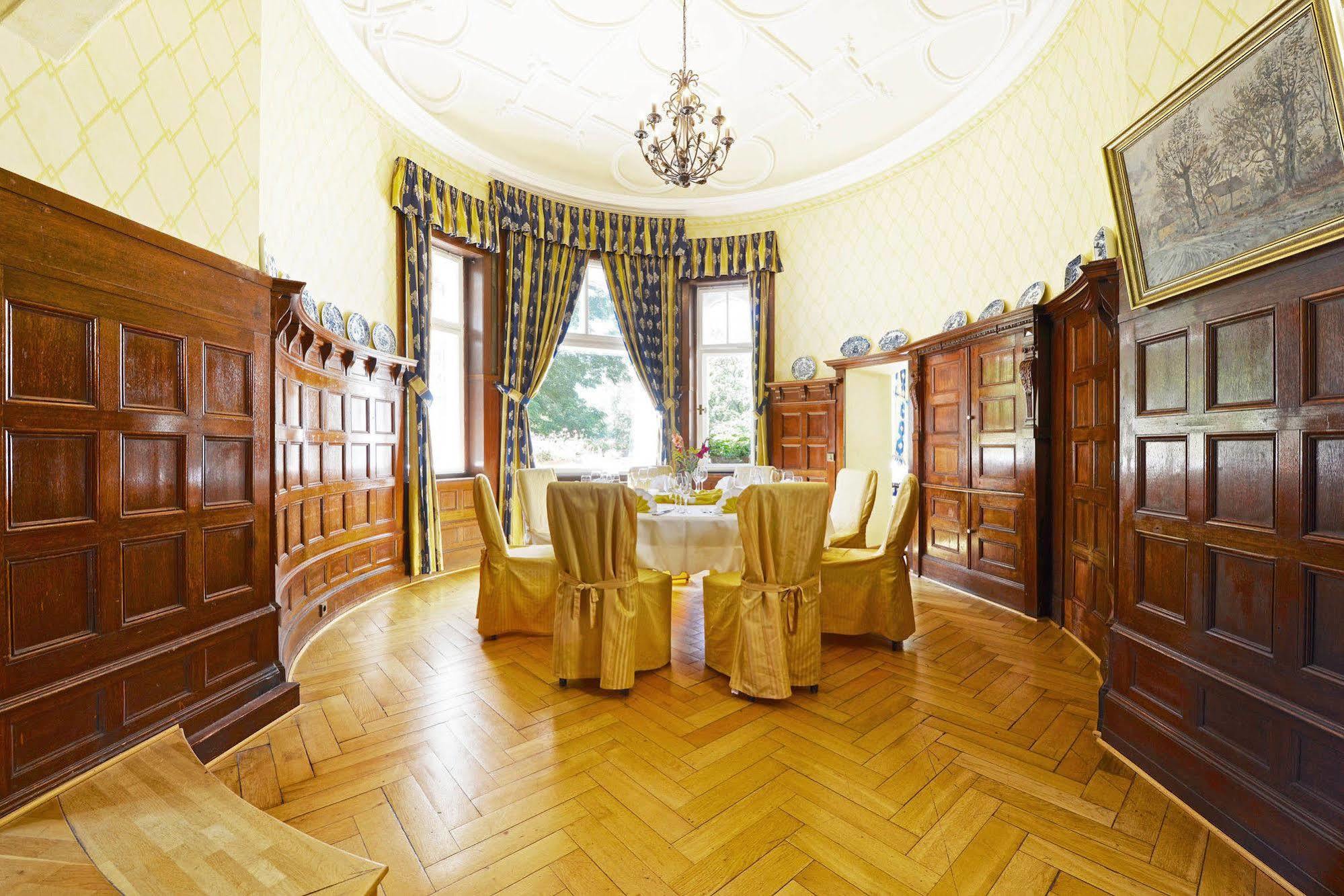 Schlosshotel Villa Westerberge Aschersleben Buitenkant foto